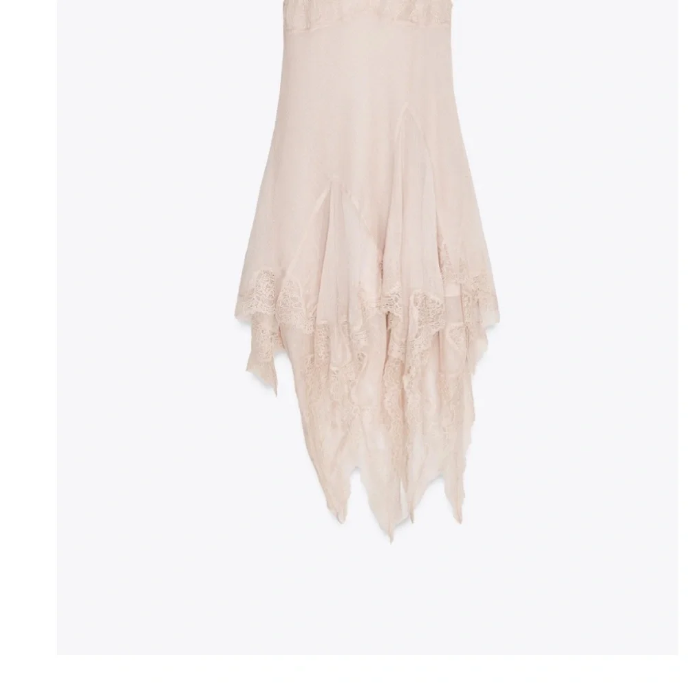 COMBINATION LACE DRESS
CHALK PINK 0/1067/158/626/02 - Picture 3 of 3